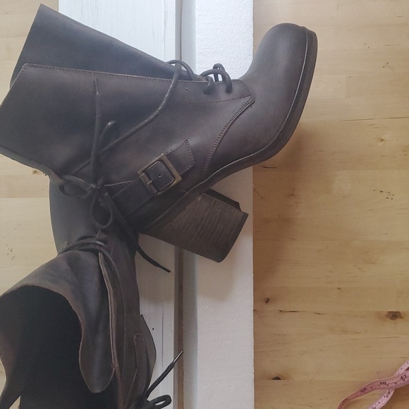 JEFFREY CAMPBELL LACE UP BOOT NIB - Picture 6 of 11